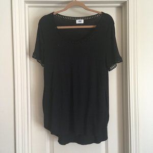 🍯Embroidered Hem Tunic